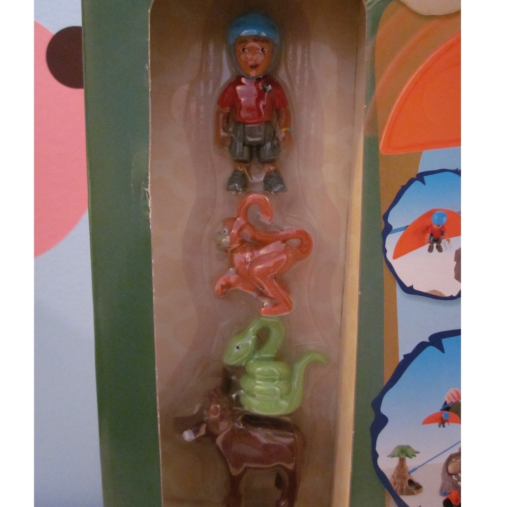 Go Diego Go! Diego Talking Rescue Center NIB VHTF - Picture 2 of 2
